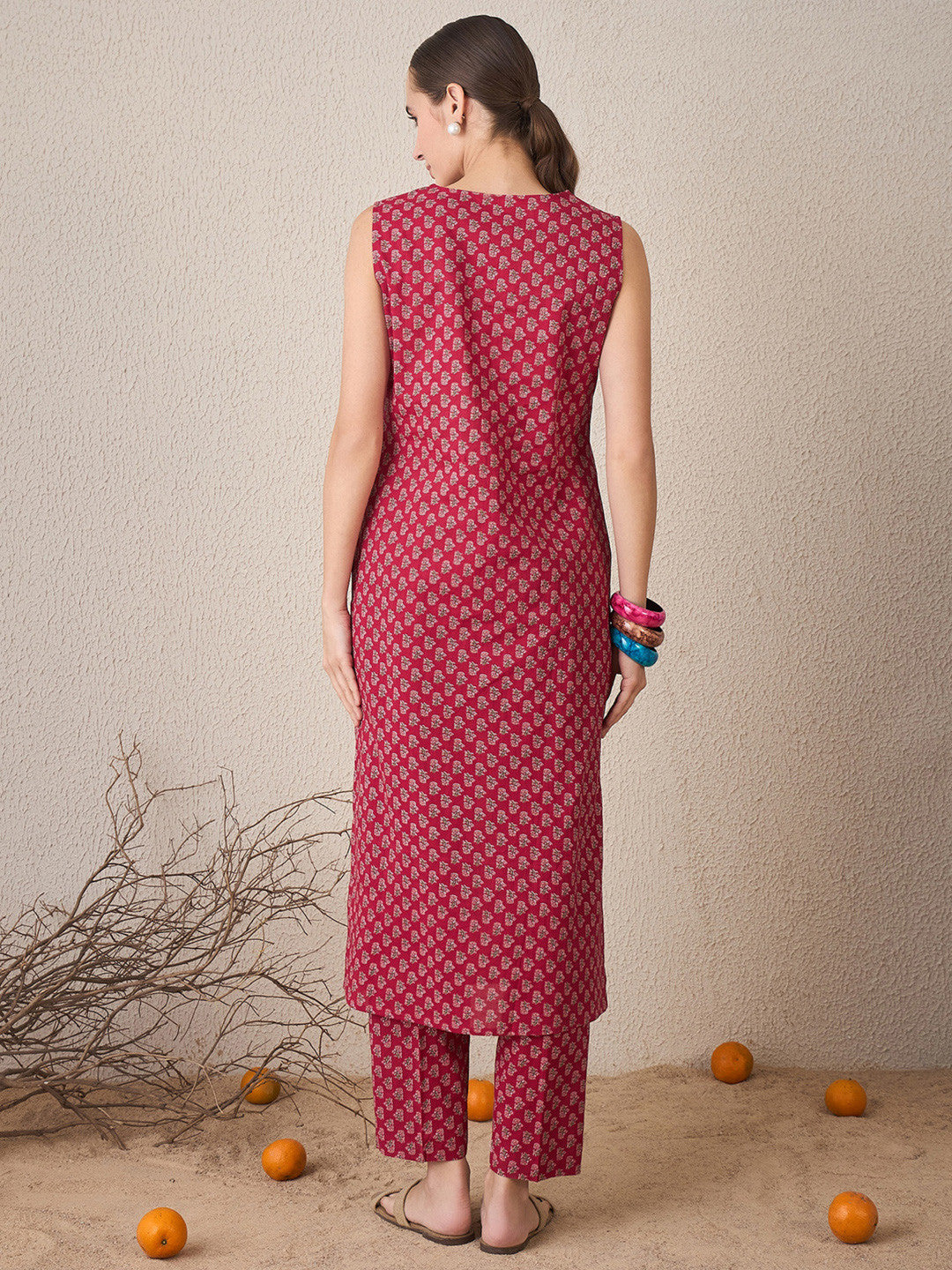 Floral Printed Pure Cotton Sleeveless V-Neck Straight Kurta With Trousers