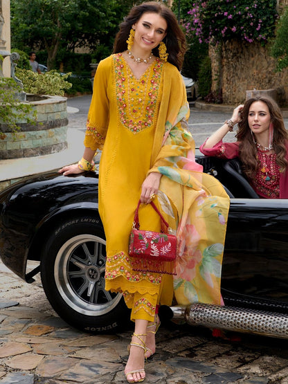 Women Floral Embroidered Regular Thread Work Kurta with Trousers & With Dupatta