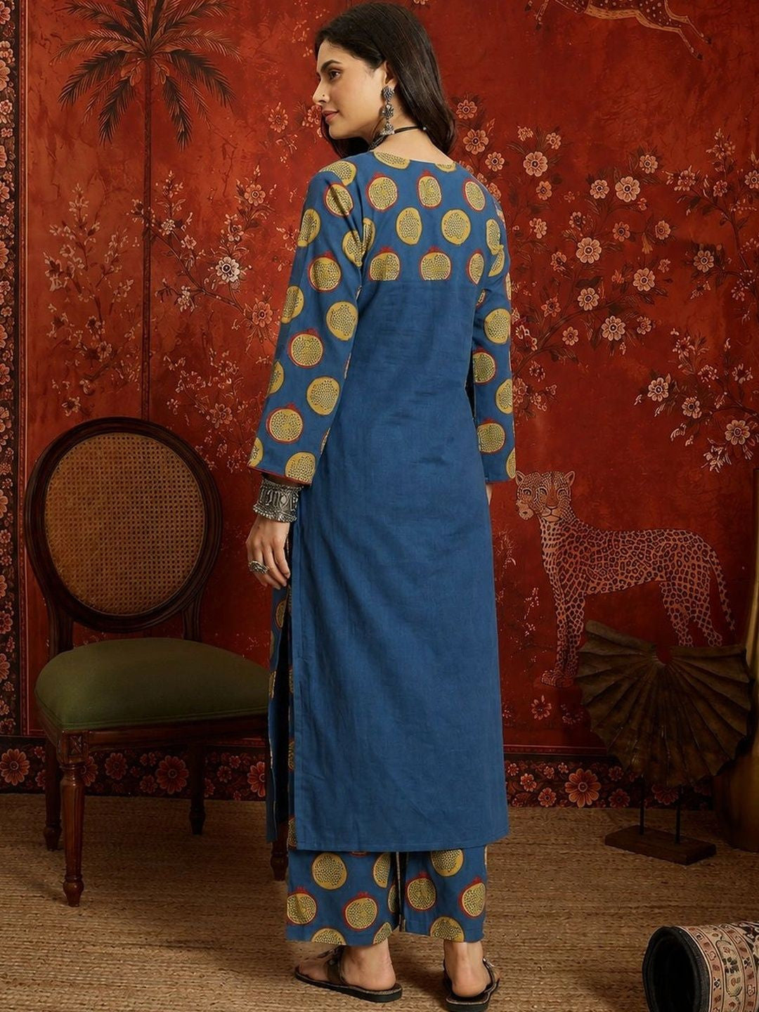 Women Printed Regular Thread Work Pure Cotton Kurta with Palazzos