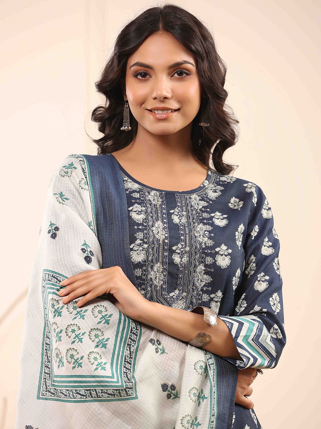 Dhiyona RR Women's Floral Embroidered Kurta with Trousers & Dupatta