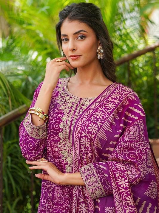 Dhiyona KL Women Ethnic Motifs Embroidered Sequinned Kurta &Trousers With Dupatta