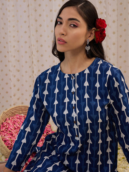 Dhiyona IE Floral Printed Round Neck Three-Quarter Sleeves Straight Kurta