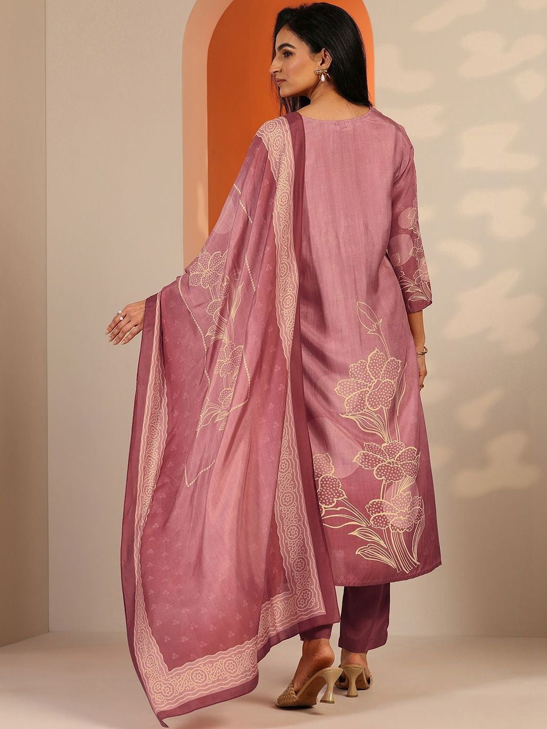 Women Floral Printed Regular Kurta with Trousers & With Dupatta
