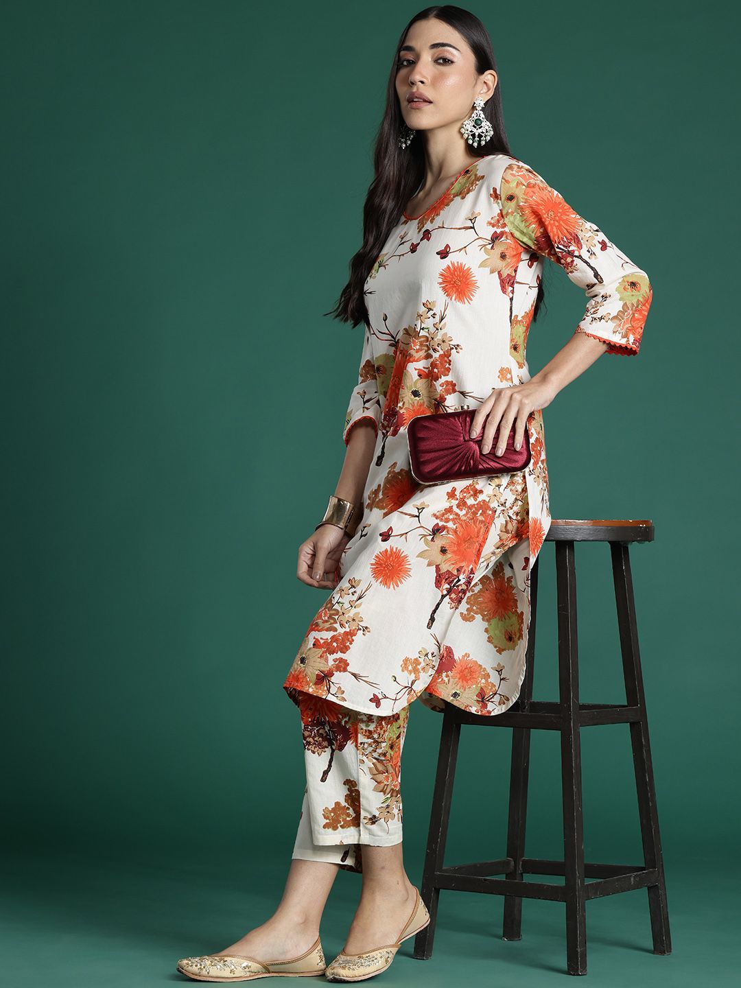 Dhiyona IE Women Floral Printed Regular Pure Cotton Kurta with Trousers