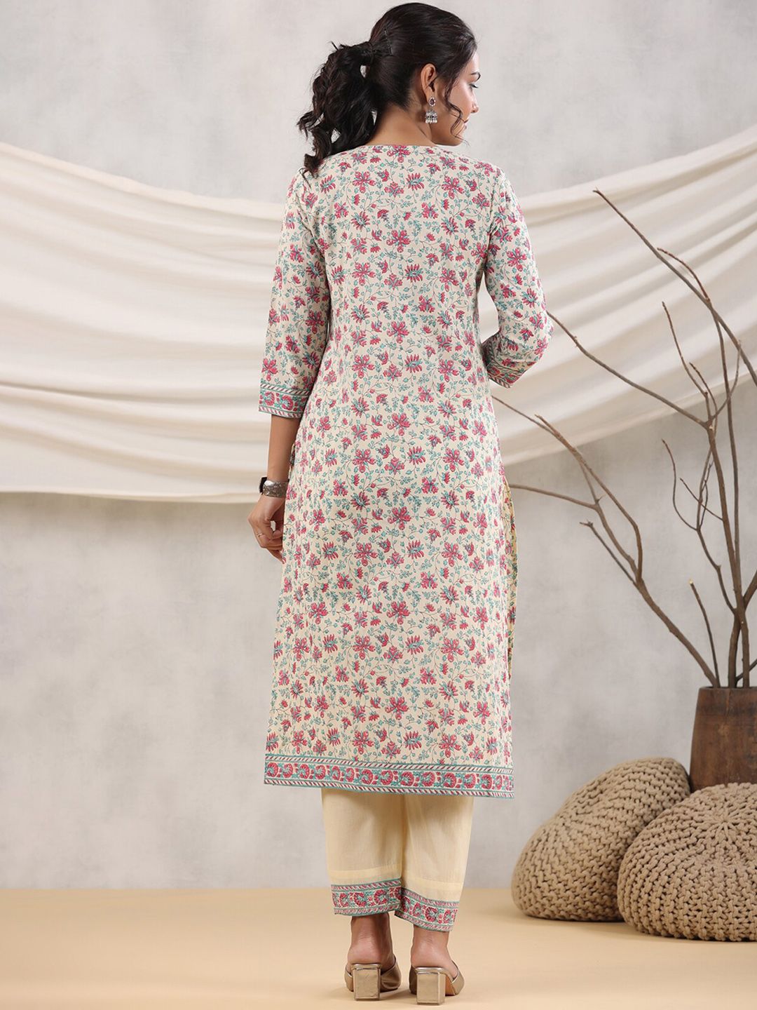 Dhiyona RR Women's Floral Printed Regular Sequinned Pure Cotton Kurta with Trousers