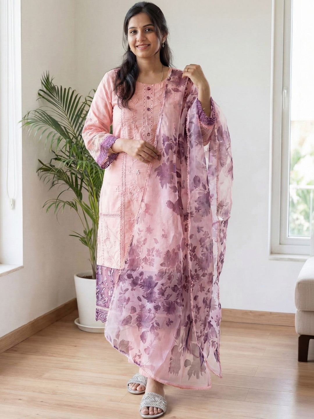 Women Floral Embroidered Regular Thread Work Kurta with Trousers & With Dupatta