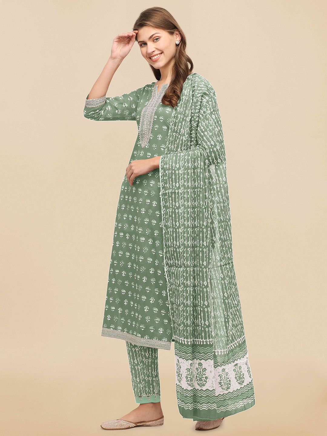 Dhiyona KL Women Green Ethnic Motifs Printed Regular Gotta Patti Kurta with Palazzos & With Dupatta