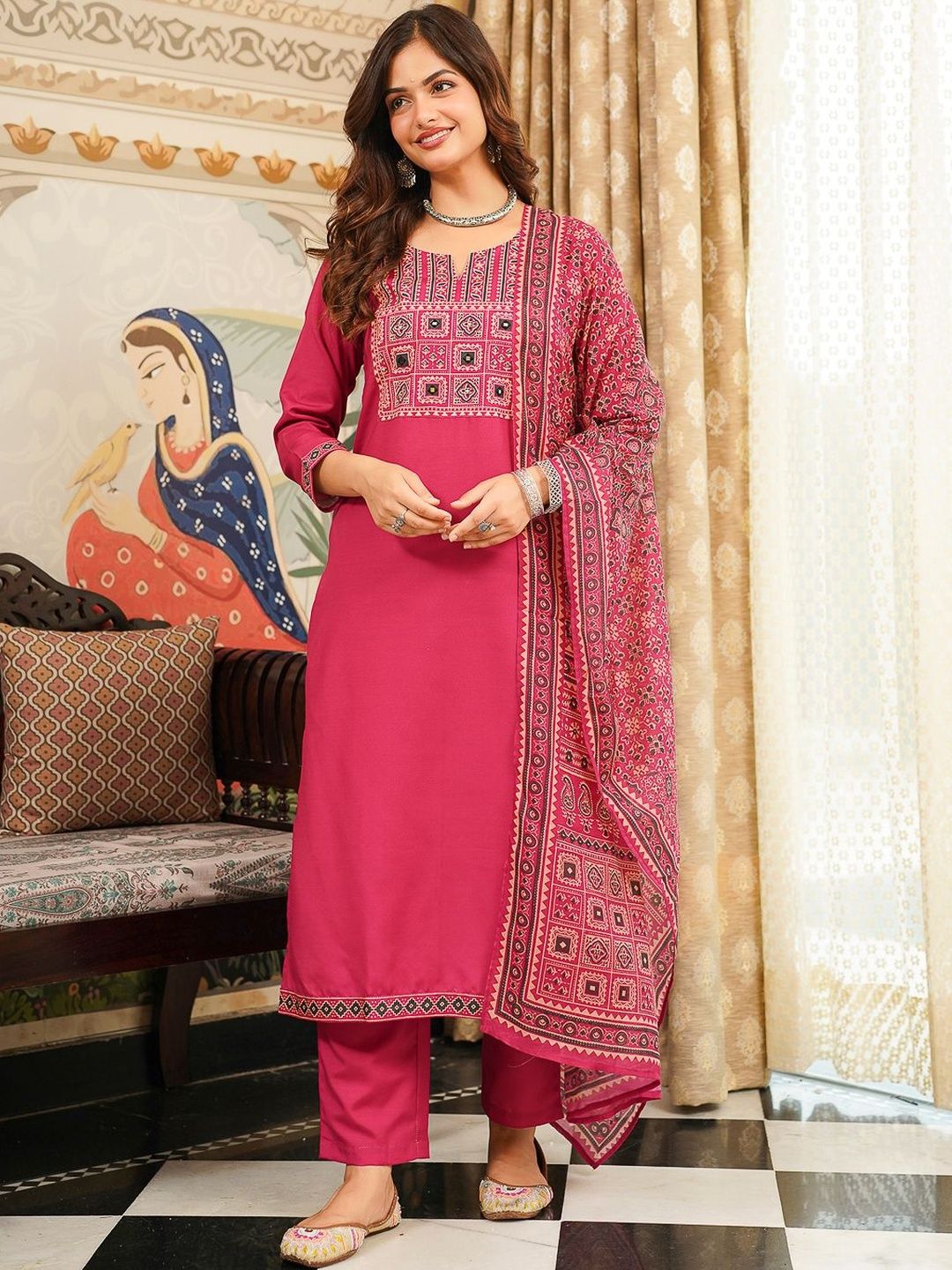 Dhiyona KL Ethnic Motifs Printed Straight Kurta With Trouser & Dupatta