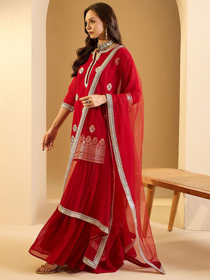 Dhiyona IN Women Floral Embroidered Regular Kurta with Sharara & With Dupatta