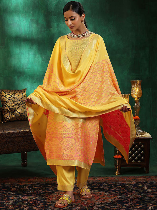 Women Ethnic Motifs Regular Kurta with Trousers & With Dupatta