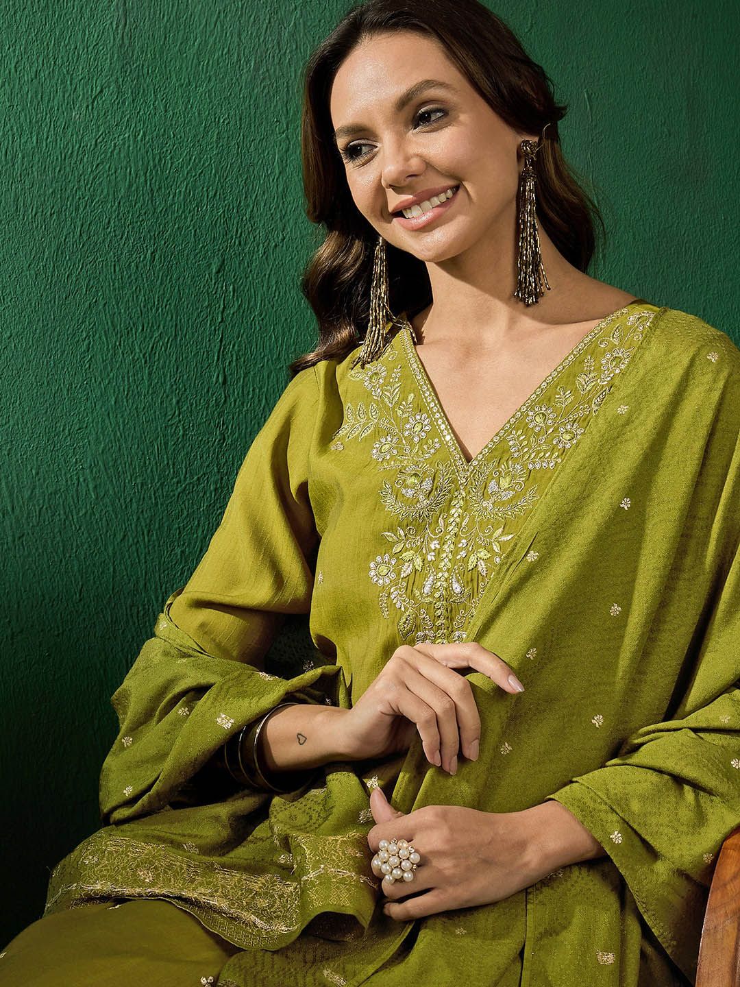 Dhiyona SN Women's Embroidered V-Neck Kurta With Trousers & Dupatta