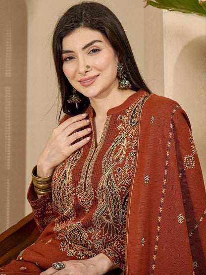 Women Paisley Woven Design Mandarin Collar Straight Kurta With Trousers & Dupatta