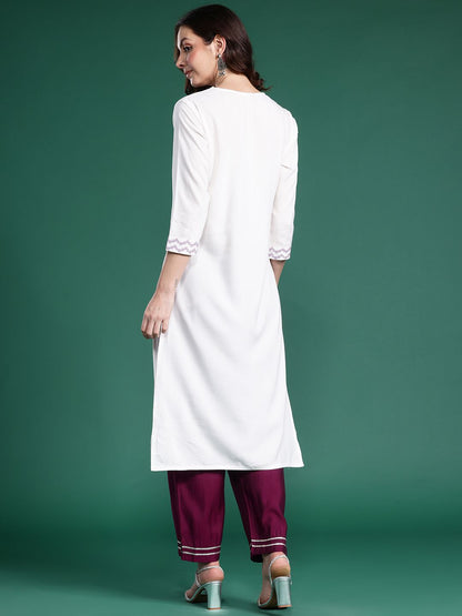 Dhiyona IE Women Floral Embroidered Thread Work Kurta