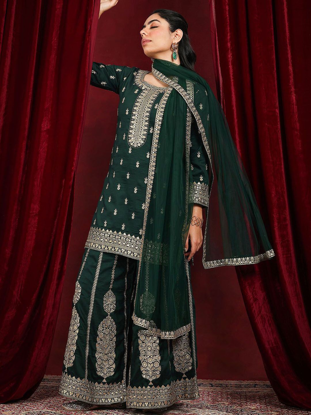 Dhiyona LL Sequinnce Embellished Round Neck Kurta Straight Kurta With Palazzos & Dupatta