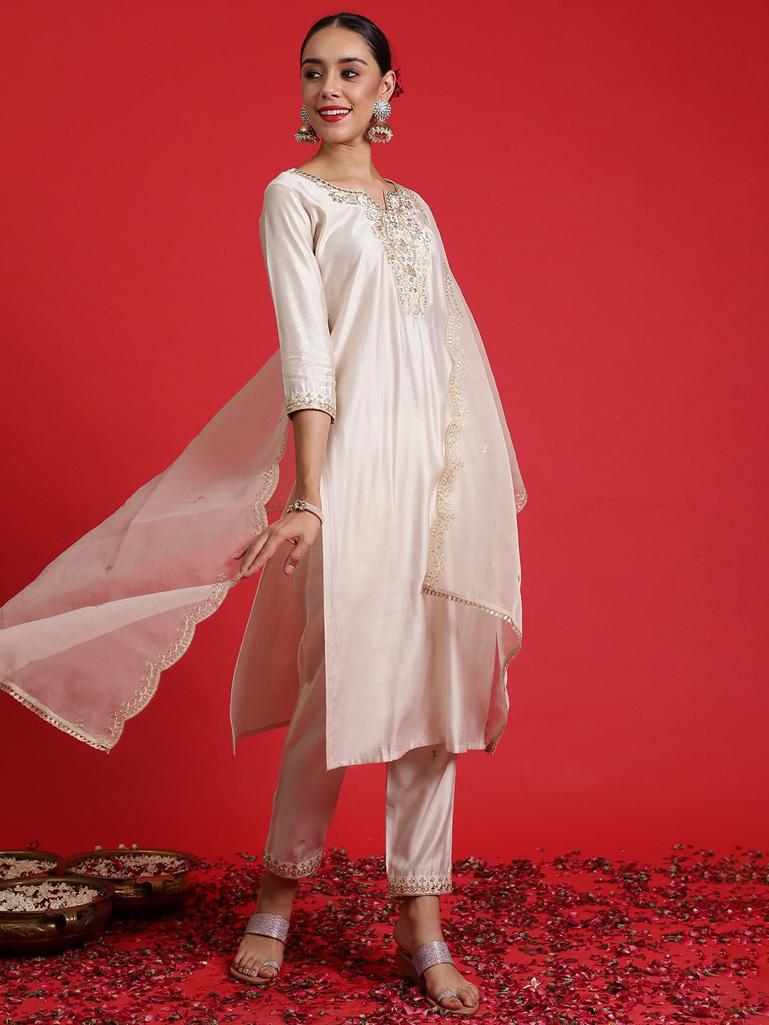 Dhiyona IE Ethnic Motifs Yoke Design Thread Work Kurta With Trousers & Dupatta