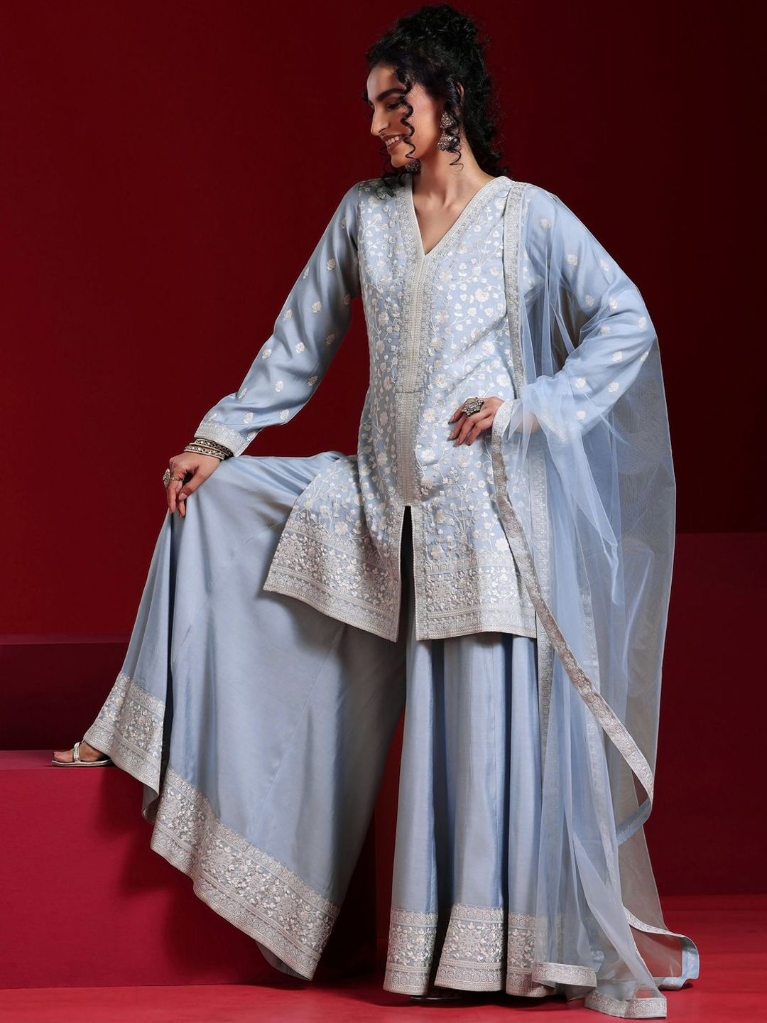 Dhiyona LL Floral Embroidered Regular Sequinned Kurta with Palazzos & Dupatta