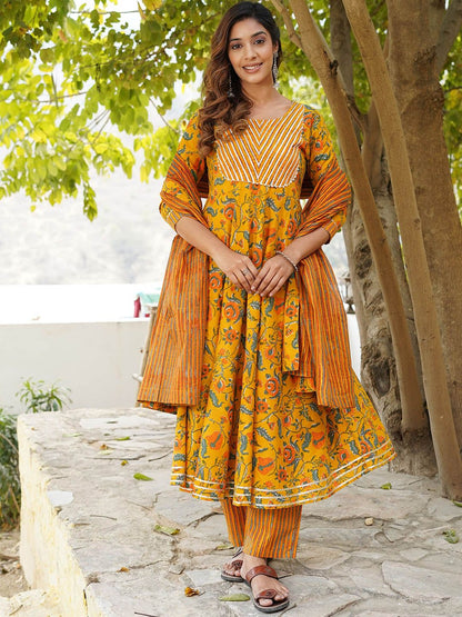 Dhiyona KL Floral Printed Gotta Patti Pure Cotton Kurta with Trousers & Dupatta