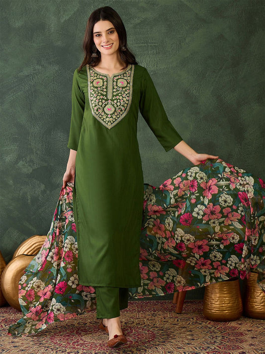 Dhiyona KL Women Floral Embroidered Regular Chikankari Kurta with Trousers & With Dupatta