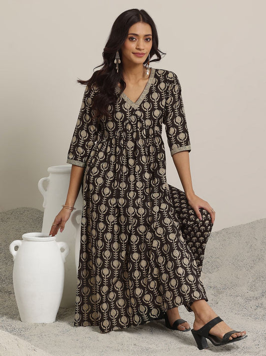 Women Floral Printed Empire Kurta with Trousers