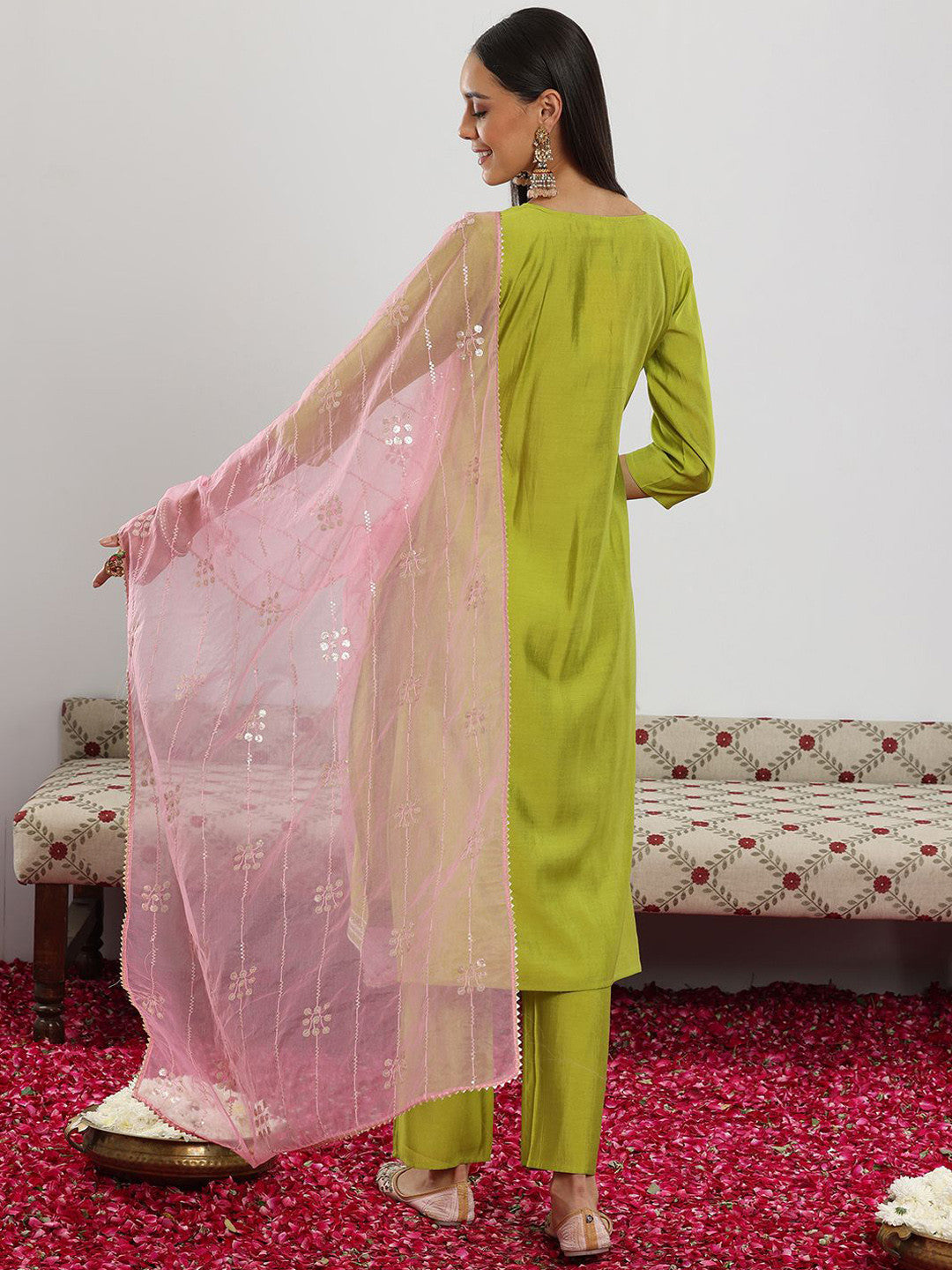 Women Floral Embroidered Gotta Patti Kurta with Trousers & With Dupatta