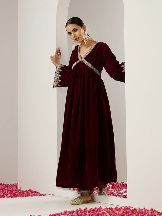 Dhiyona IS Women's Purple Ethnic Motifs Embroidered Flared Sleeves Velvet A-Line Kurta With Trousers