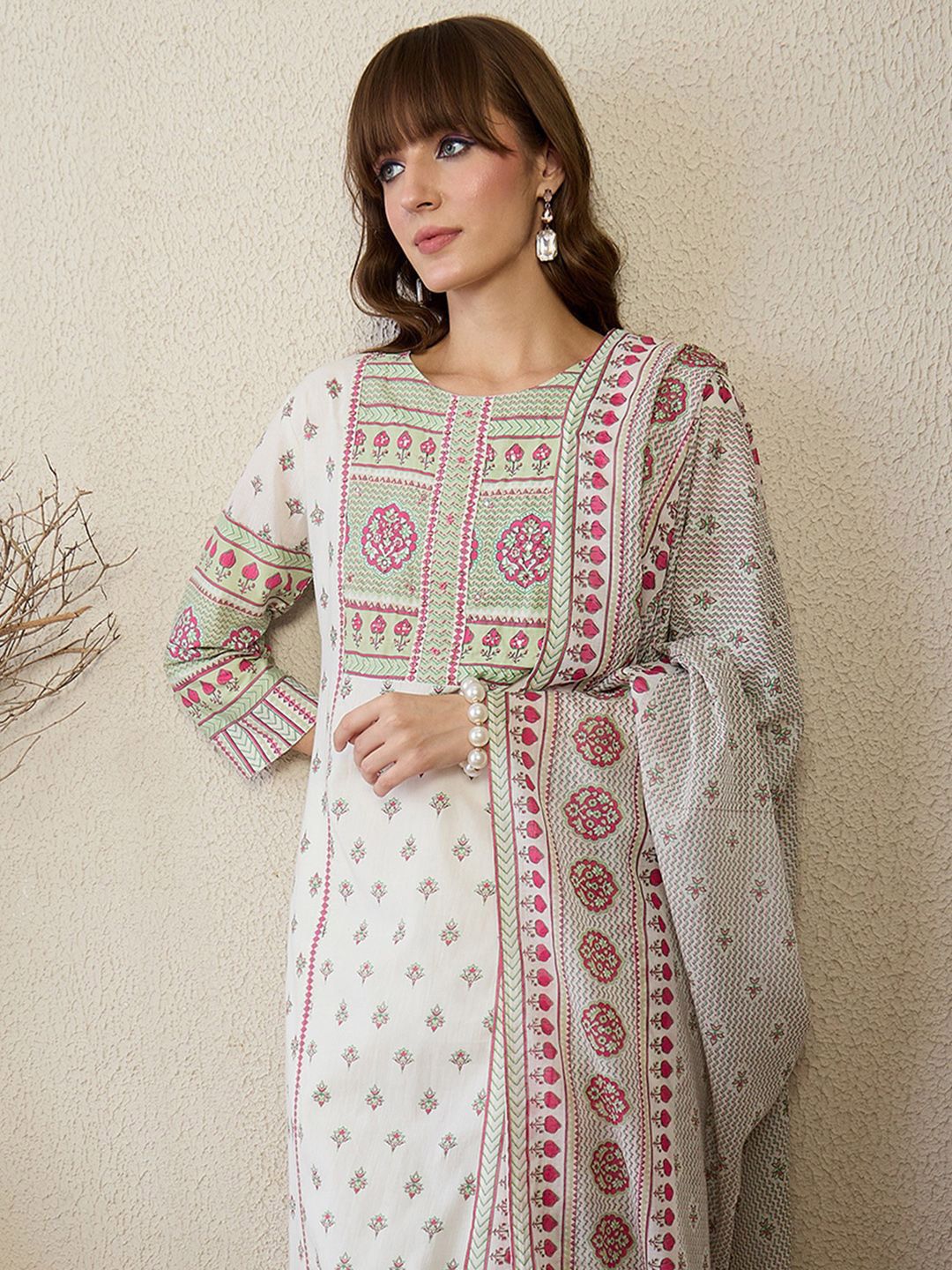 Women Floral Printed Cotton Kurta with Trousers & Dupatta