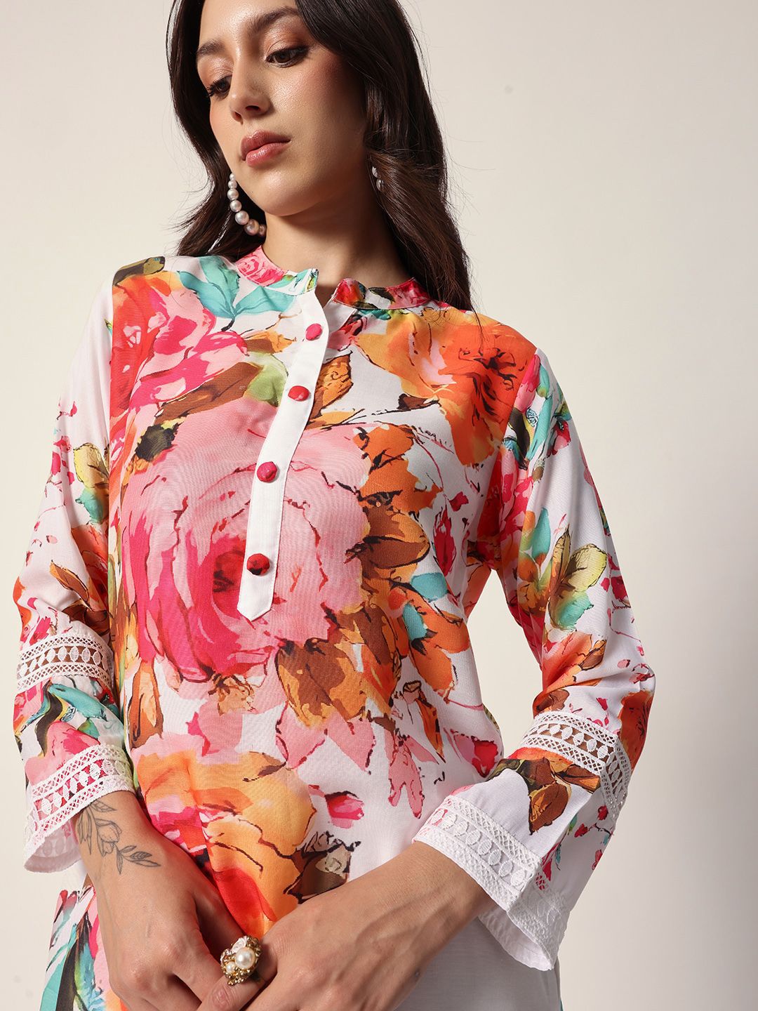 Dhiyona IS Women's Women Floral Printed Kurta with Trousers