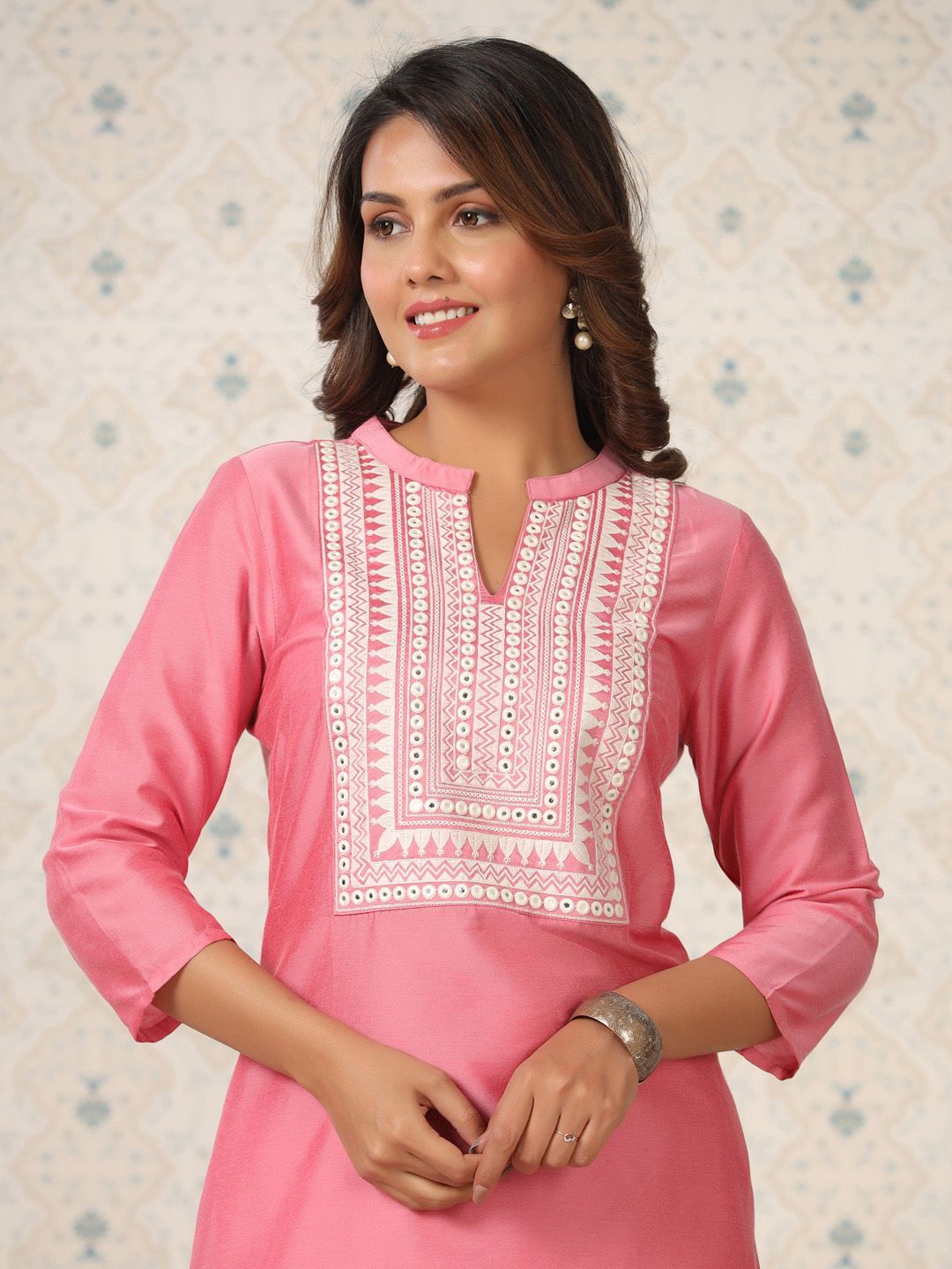 Dhiyona OD  Printed Mandarin Collar Thread Work Kurta