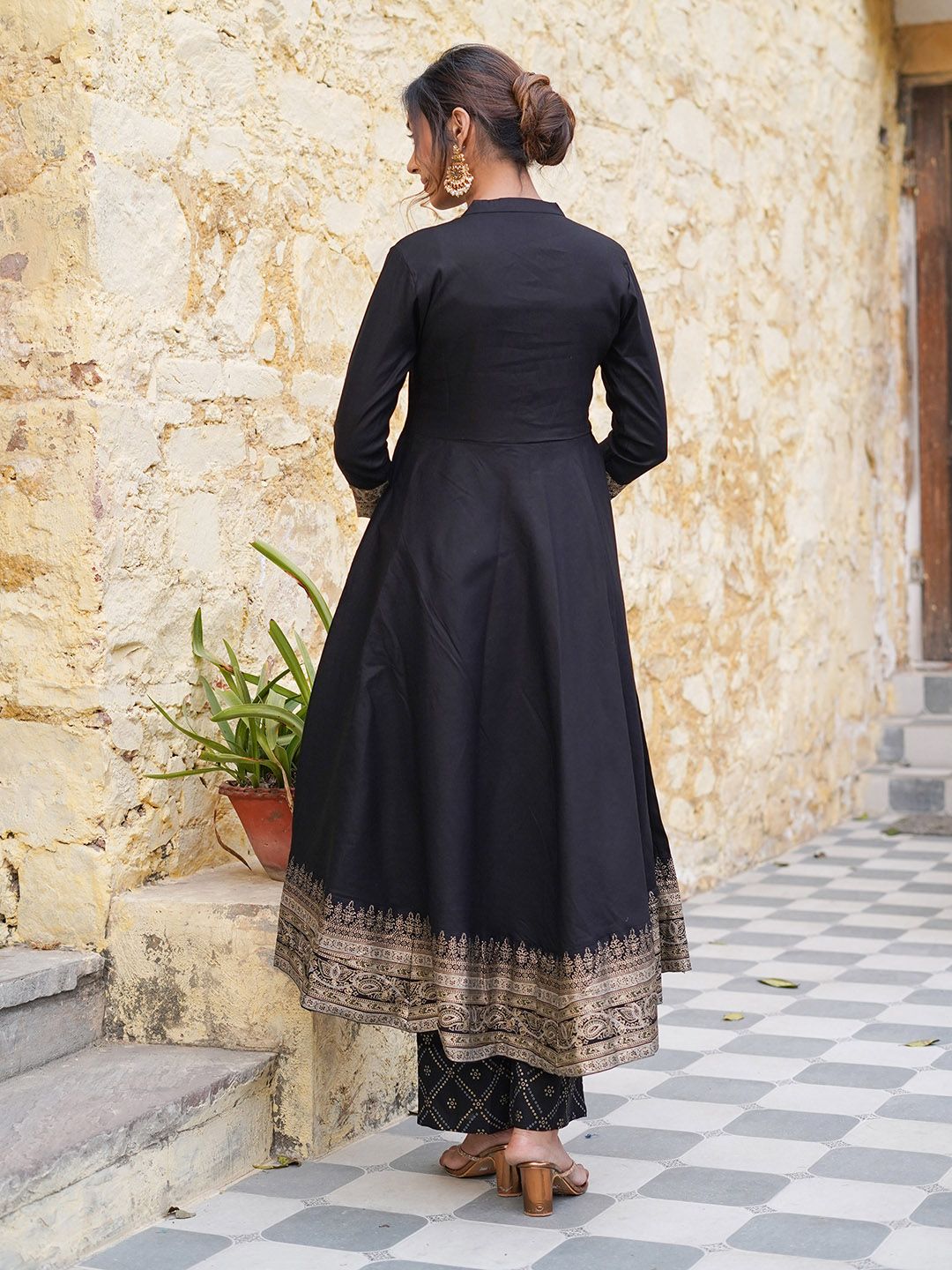 Dhiyona KL Mandarin Collar Ethnic Motifs Printed Regular Kurta with Trousers & With Dupatta