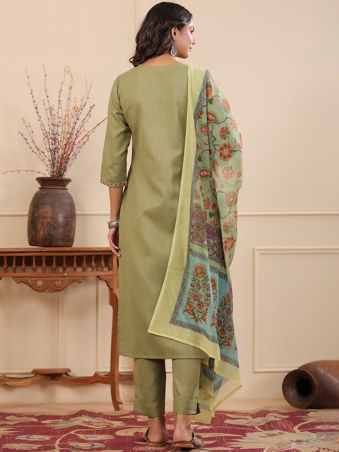 Dhiyona RR Women's Ethnic Motifs Embroidered Thread Work Kurta With Trousers & Dupatta