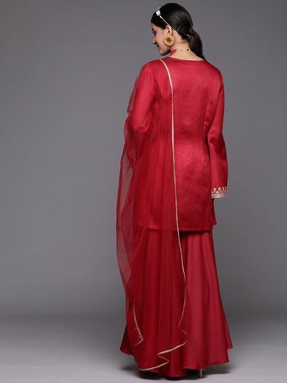 Dhiyona IN Women Maroon Floral Embroidered Kurta with Sharara & With Dupatta
