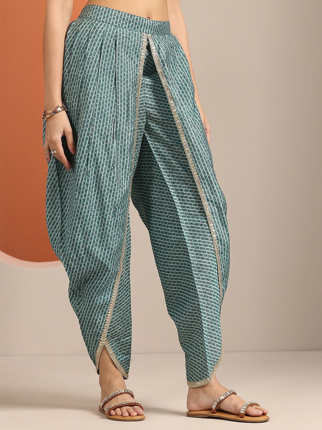 Women Floral Printed Regular Gotta Patti Kurti with Dhoti Pants