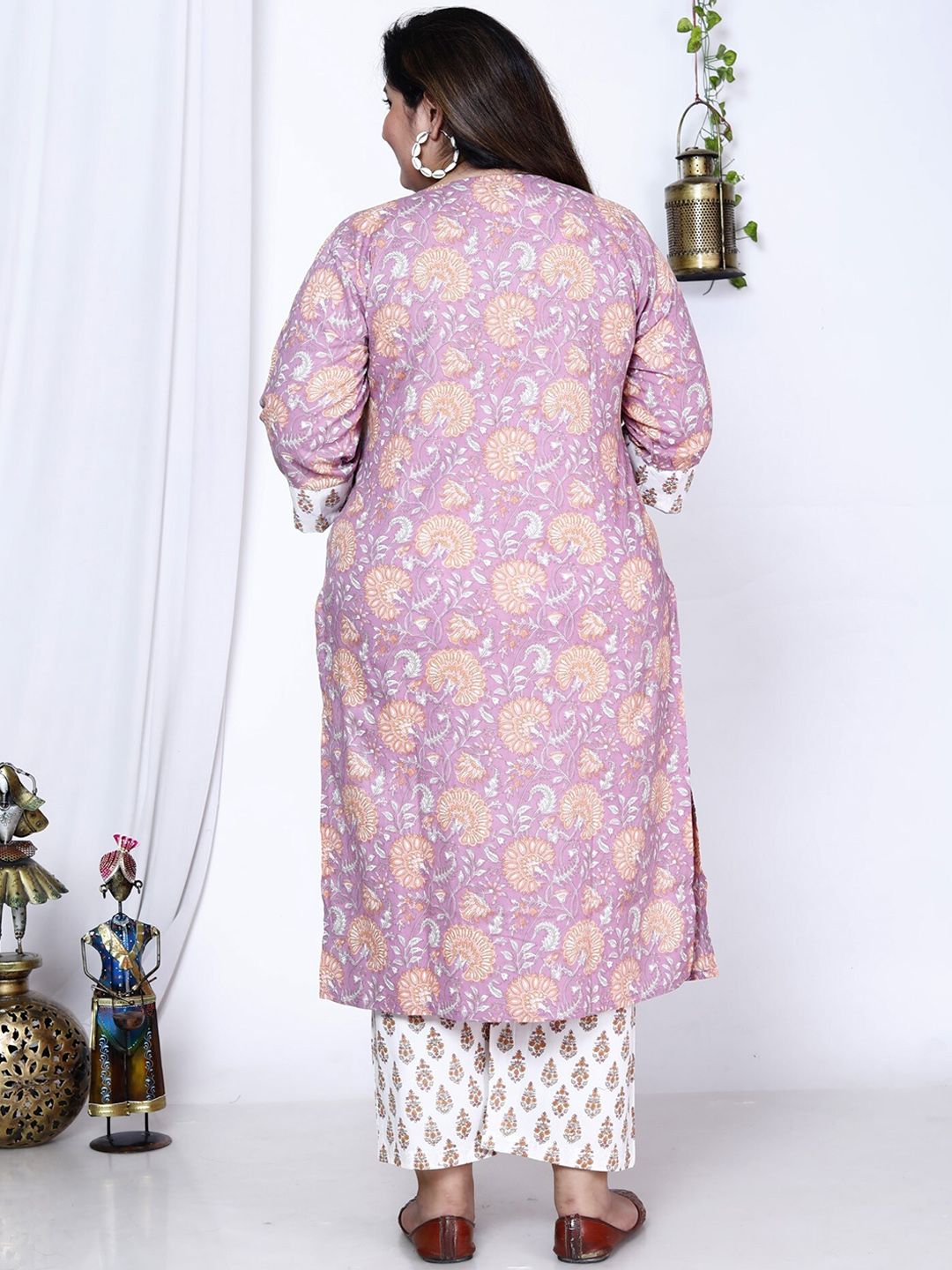 Dhiyona KL Plus Size Floral Printed Pure Cotton Kurta with Trousers & Dupatta