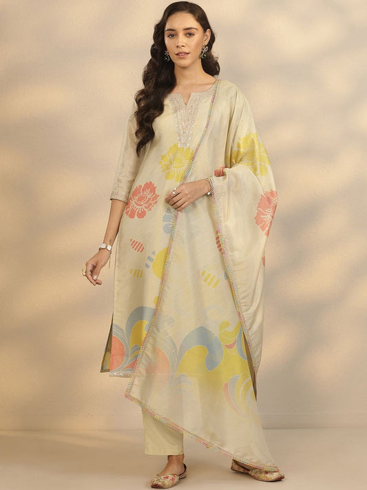 Women Floral Printed Kurta with Trousers & Dupatta