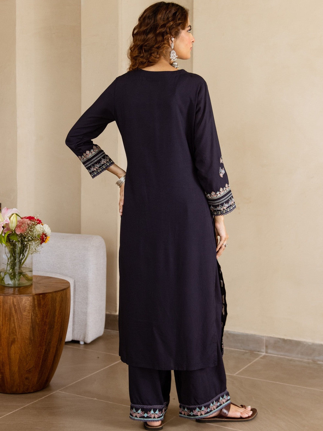 Ethnic Motifs Embroidered Round Neck Thread Work Straight Kurta With Palazzos
