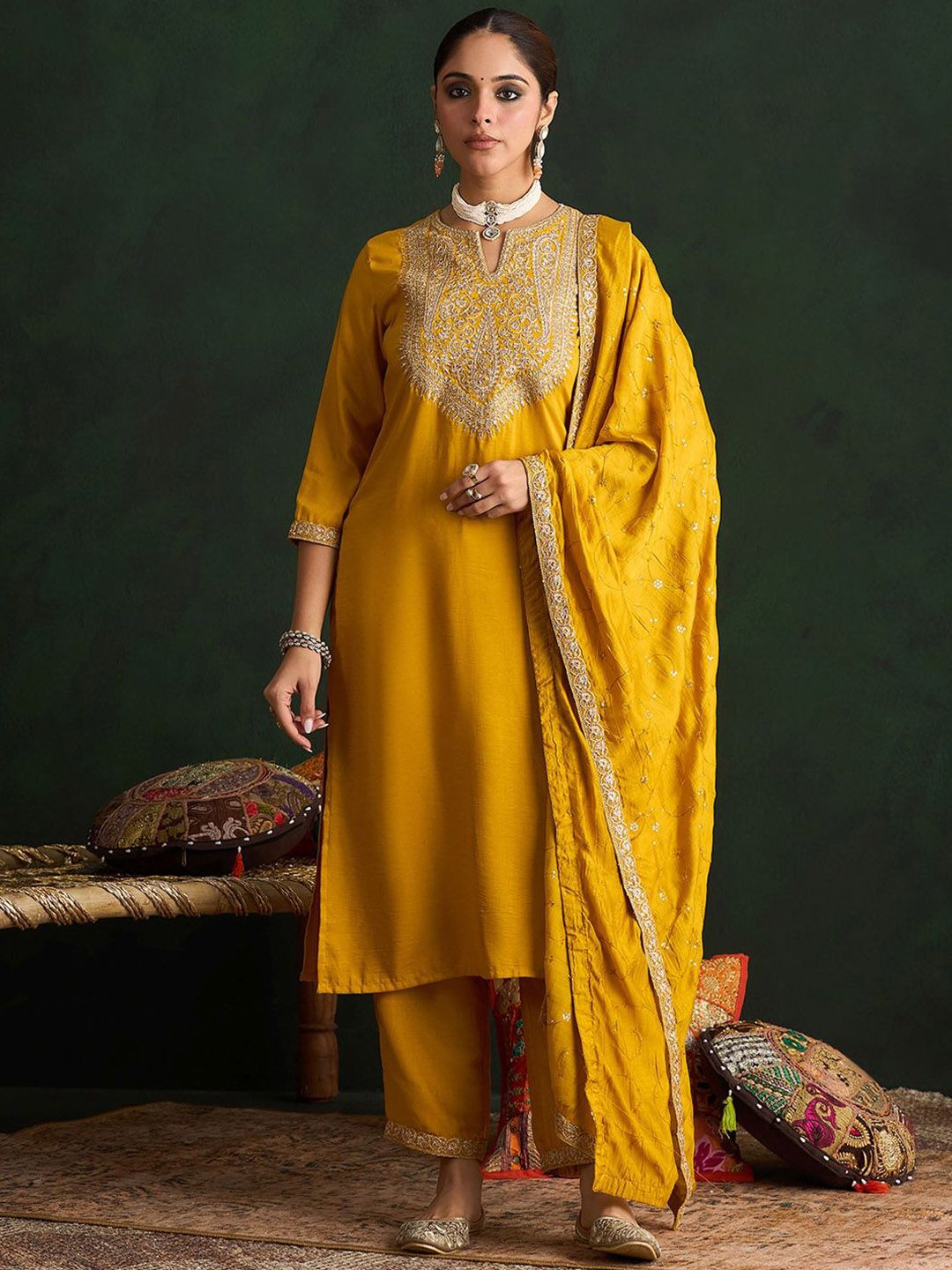 Dhiyona IE Ethnic Motifs Embroidered Kurta With Trousers & Dupatta