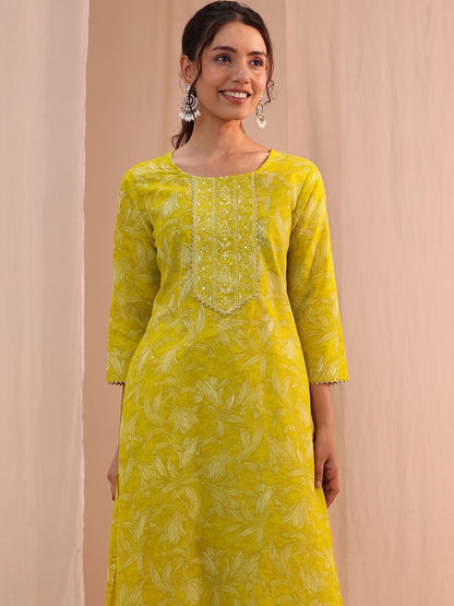 Women Floral Printed Regular Thread Work Kurta with Trousers & With Dupatta