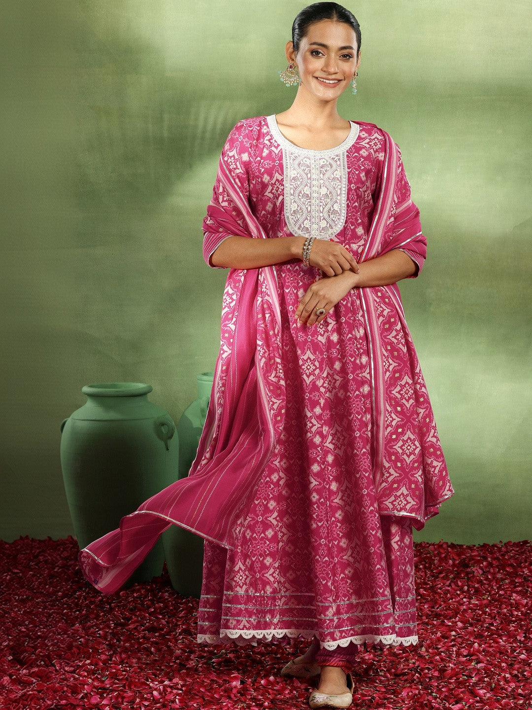 Women Ethnic Motifs Printed Regular Thread Work Kurta with Patiala & With Dupatta
