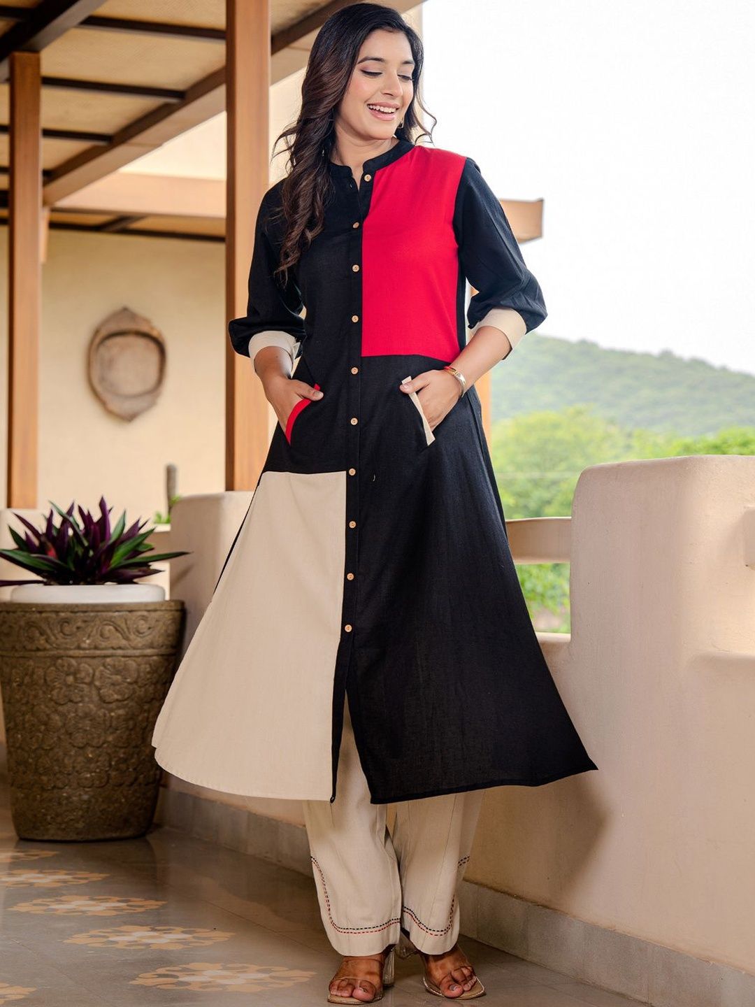 Dhiyona IE Women Colourblocked Mandarin Collar Pure Cotton A-Line Kurta with Trousers