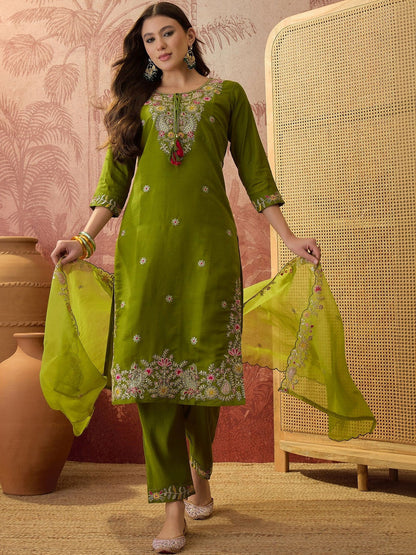 Embroidered Round Neck Kurta & Trousers Kurta Set
