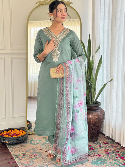 Dhiyona KL Yoke Design V-Neck Straight Kurta With Trousers And Dupatta