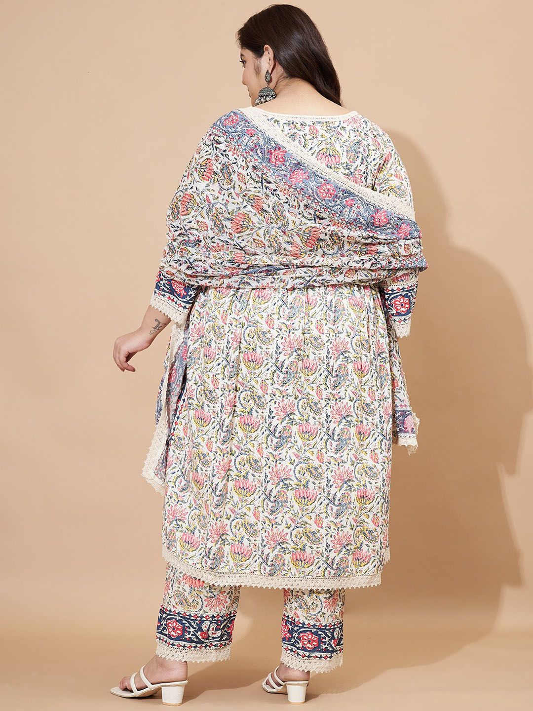 Dhiyona KL Women Floral Printed Regular Pure Cotton Kurta with Trousers & Dupatta