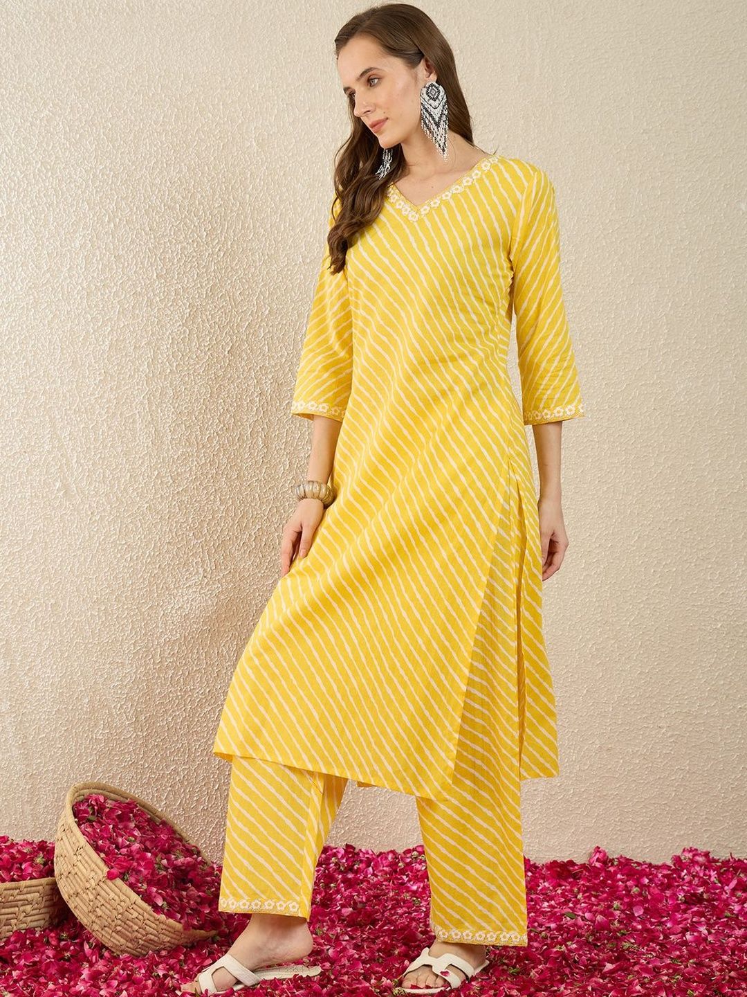 Dhiyona IE Printed V-Neck Three-Quarter Sleeves Pure Cotton Tunic And Trousers