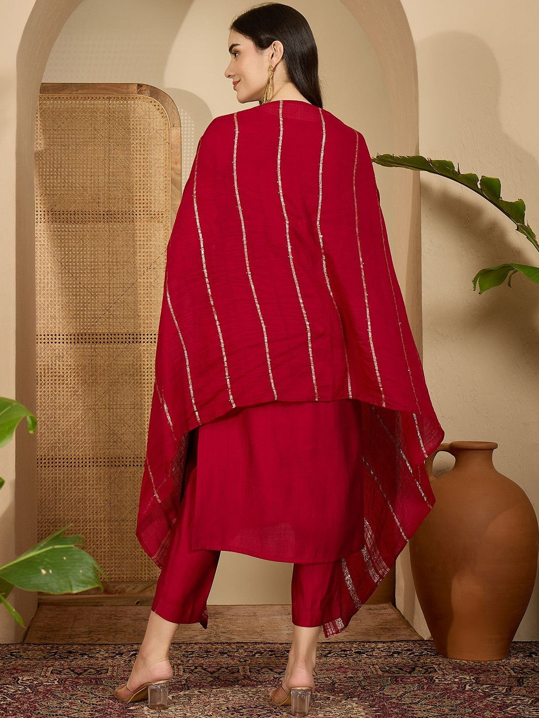 Floral Embroidered Round Neck Thread Work Kurta With Trousers & Dupatta