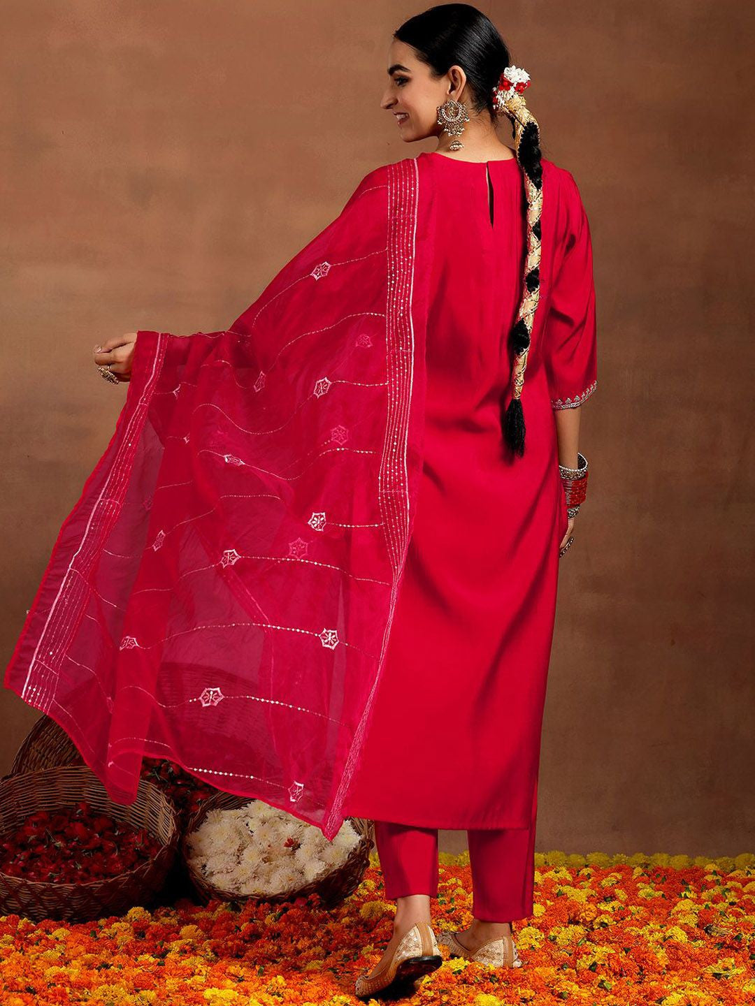 Women Floral Embroidered Regular Kurta with Trousers & With Dupatta