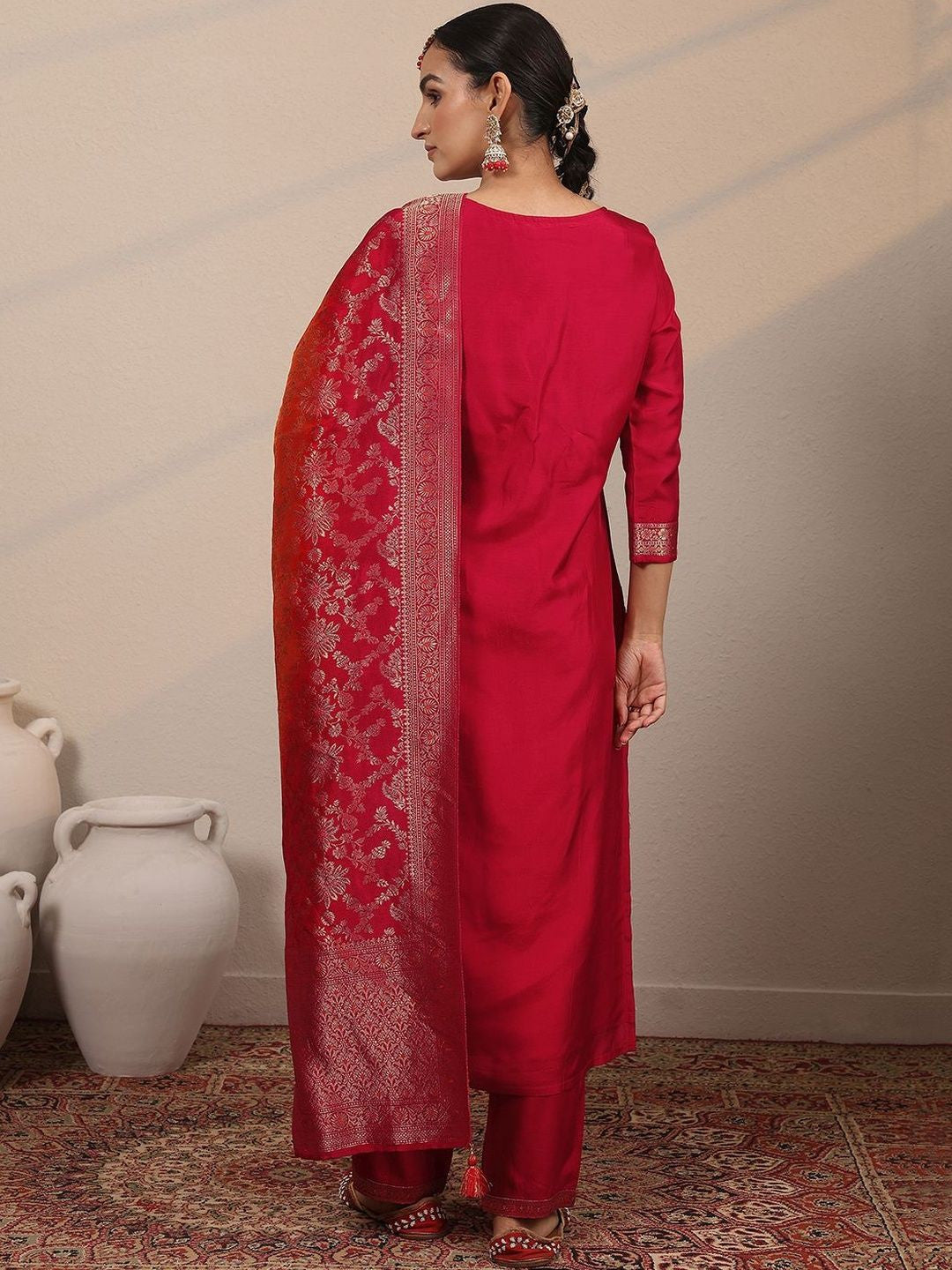 Women Regular Thread Work Kurta with Trousers & With Dupatta