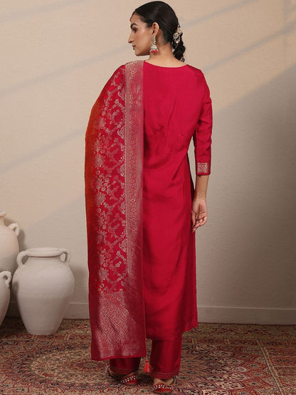 Women Regular Thread Work Kurta with Trousers & With Dupatta