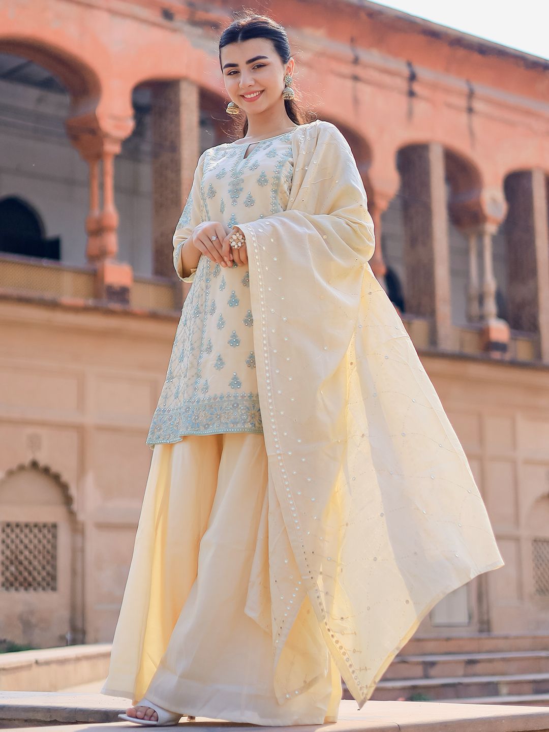 Dhiyona LL Women Floral Embroidered Straight Sequinned Kurti with Palazzos & With Dupatta