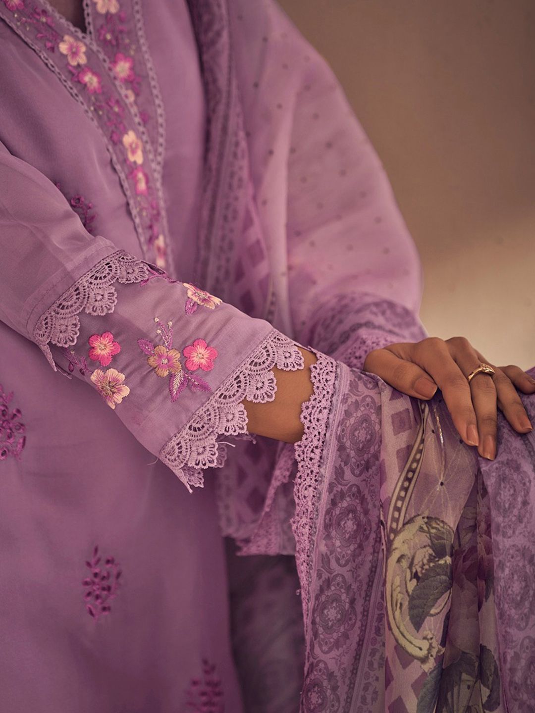 Dhiyona IE Lavender Floral Embroidered Thread Work Kurta with Trousers & Dupatta