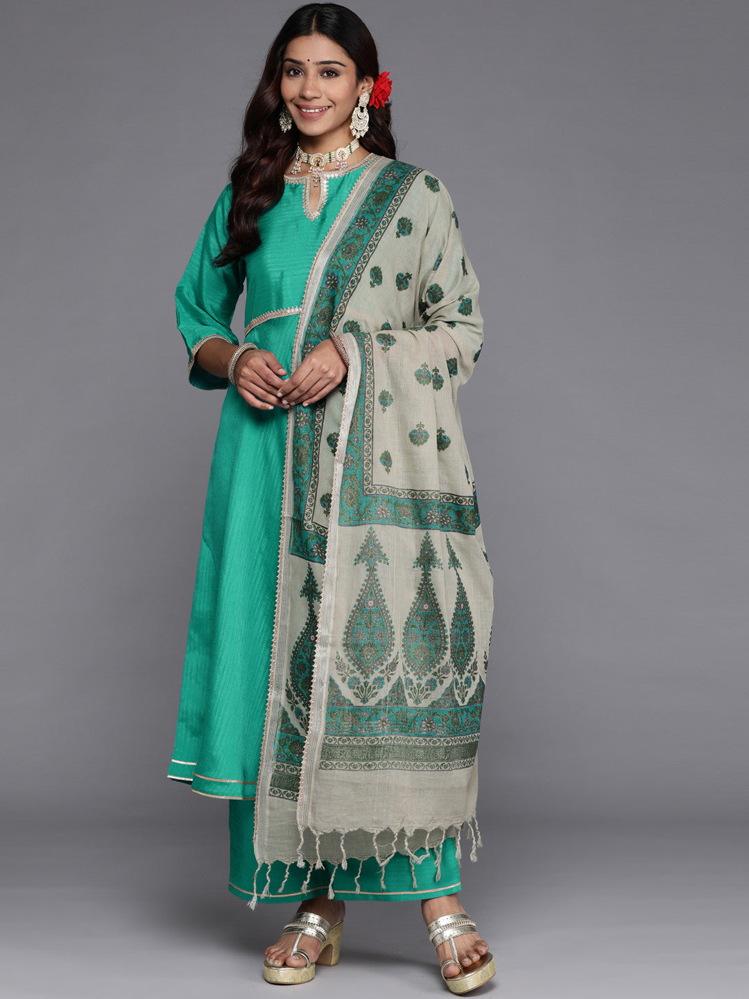 Womens Green Solid Anarkali Kurta With Palazzos & Dupatta